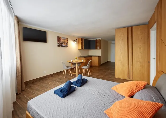 El Patio Hotel